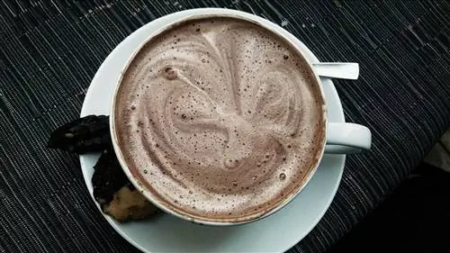 Это место в Испании, где впервые во всей Европе был подан горячий шоколад