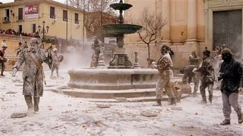 Узнайте о 7 самых забавных традициях испанских городов Узнайте о 7 самых забавных традициях испанских городов