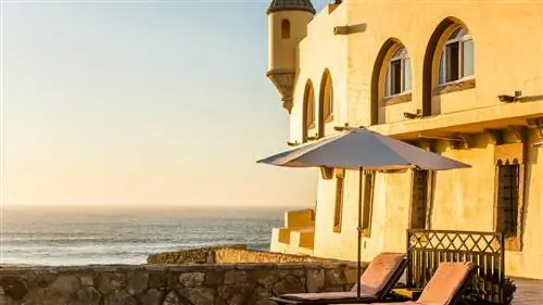 От моста на край света: Вот что значит спать в крепости с видом на Атлантику