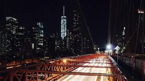 8 городов, которые стоит посетить ночью