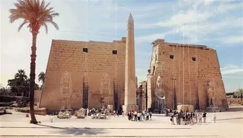 Луксорский храм