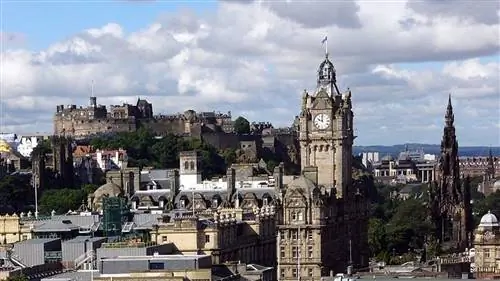 5 идеальных мест, где можно избежать Страстной недели в Испании