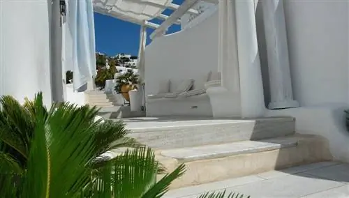 Это требования и меры, которые некоторые зарубежные страны предъявляют туристам, если вы хотите путешествовать.