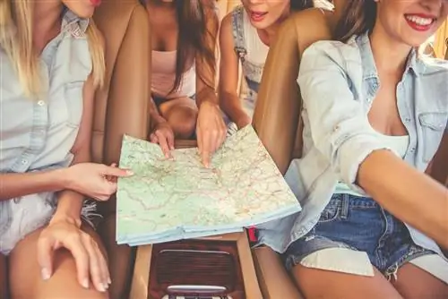 Лучшие места на свежем воздухе для естественного социального дистанцирования этой осенью