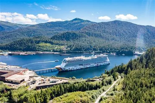 Почему вам стоит отправиться в круиз на Аляску в этом году