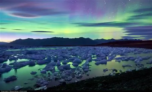 Когда путешественникам следует посетить Исландию?