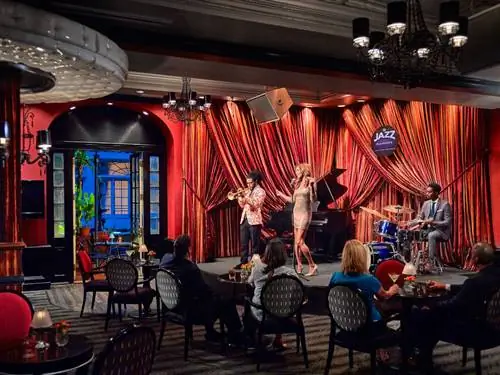 Джазовый театр празднует всю осень