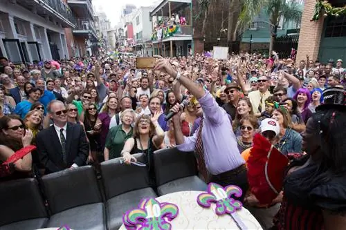 Присоединяйтесь к карнавалу в следующем году в Royal Sonesta New Orleans