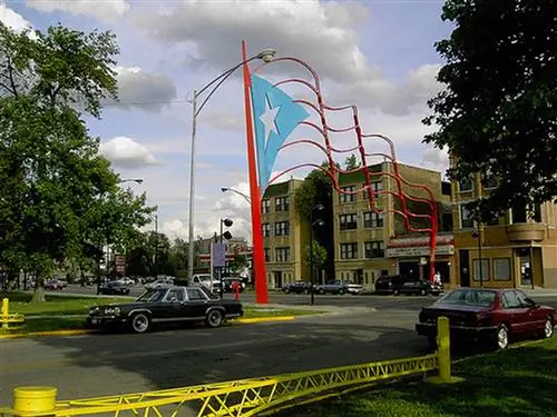 Откройте для себя иммигрантские сообщества Города ветров с помощью туров по Чикагскому культурному альянсу