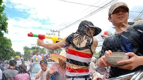 Встречайте весну совершенно разными способами