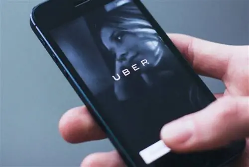 Стоит ли давать чаевые водителю Uber?