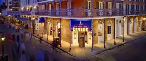 300 лет на Бурбон-стрит, 300