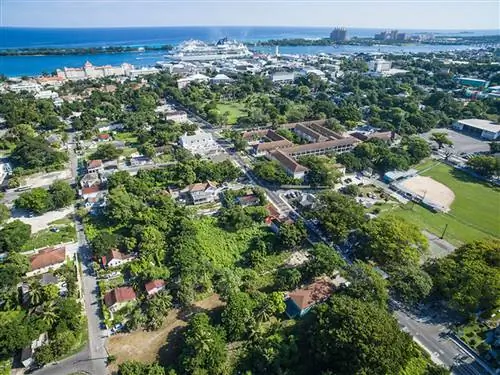 Посмотрите на красоту и историю Нассау во время тура Ride N Fly