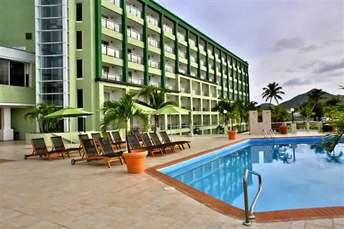 Пляжный курорт Sonesta Great Bay поднимает планку, предлагая новые номера-кабаны