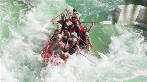 Испытайте пороги Уайтуотер на Ривьере Майя