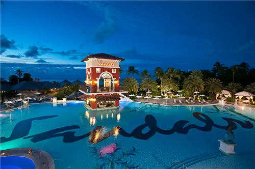 Романтика царит в Sandals Grande Antigua Resort & Спа