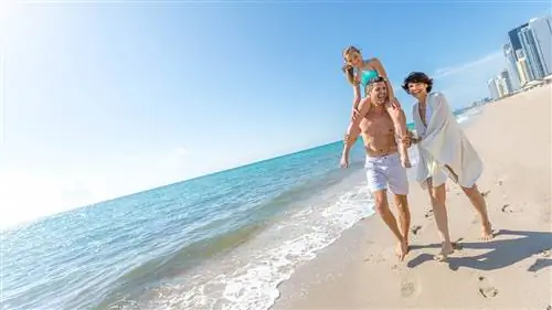 Отдых на пляже с Трампом International