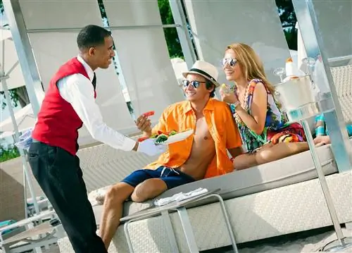 Курортный отель Sonesta Ocean Point, Синт-Мартен, представляет новые неотразимые пакеты услуг для молодоженов «Suite Love»