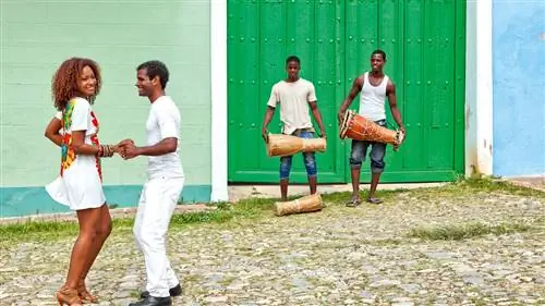 Научитесь танцевать за 7 дней с Bluebay Salsa Club