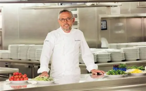 Costa Cruises представляет новое меню из 12 блюд от шеф-повара, обладателя звезды Мишлен, Бруно Барбьери