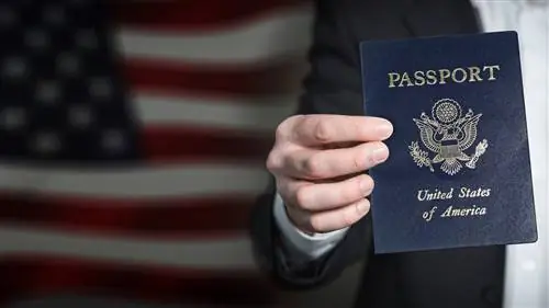 Агент агенту: позволяет ли ваше удостоверение личности путешествовать куда угодно?
