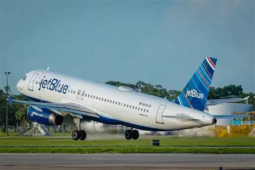 Что делать с JetBlue, пробующей свои силы в суде
