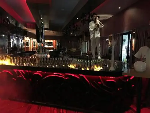 Hard Rock Hotel Riviera Maya: Где группы хотят рока, Часть 1