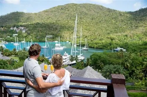 Герб Сент-Люсии на курорте Marigot Bay Resort & Marina