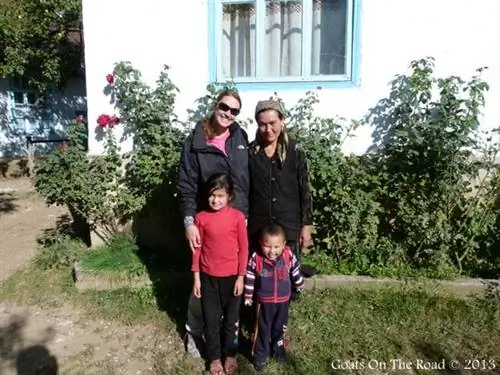 Центральная Азия Семья в семье в Арсланбобе