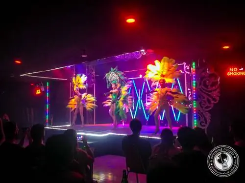 Ледибой-кабаре-шоу