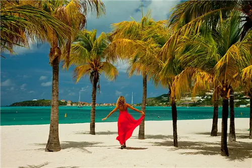 Участники программы вознаграждений Sonesta Travel Pass