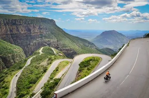 Езда на велосипеде по дороге Серра-да-Леба