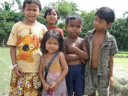 Протягиваем руку помощи в Сиемреапе