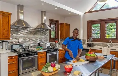 Для проживания на вилле выберите кухню от шеф-повара