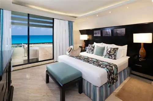 Расширенные возможности Oasis Hotels & Resorts только для взрослых