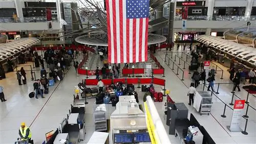 Привет, читатели Conde Nast: не бросайте мусор на мой город