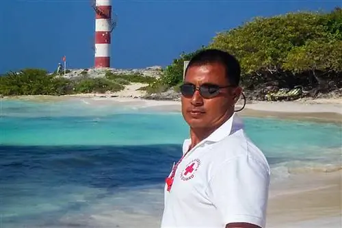 Beach Safety 101 от Playa Hotels & Resorts