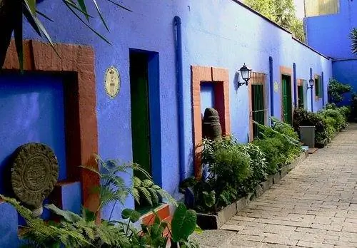 La Casa Azul в Мехико - популярная туристическая достопримечательность для поклонников популярного исполнителя.