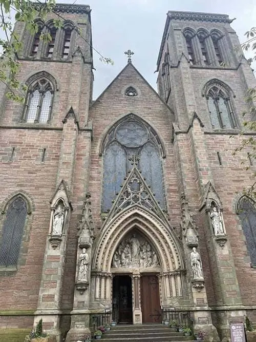 Инвернесский собор - самый северный англиканский собор в Великобритании.