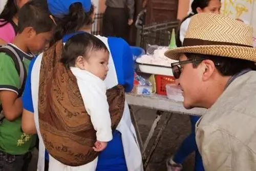 Передаю привет папуасу в Куэнке.