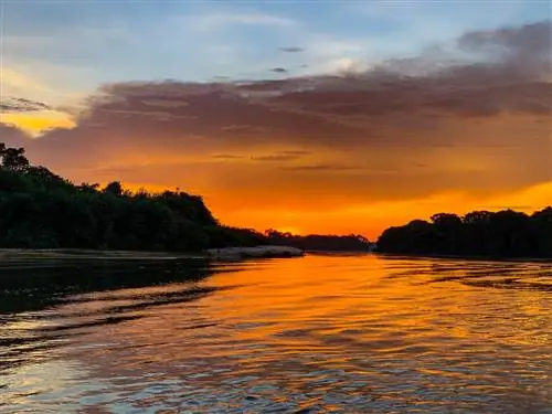 Закат на реке Три брата