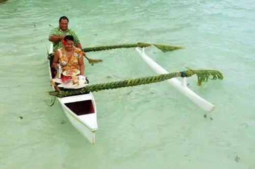 Доставка завтрака в Le Taha'a Resort