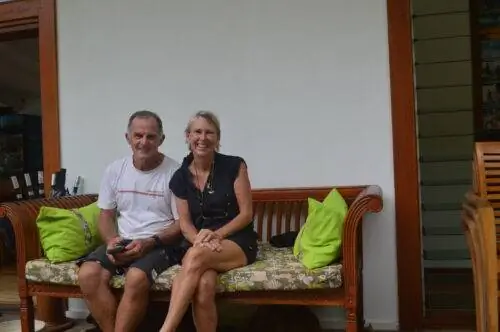 Владельцы курорта Матанивуси на Фиджи Брайан и Донна Макдональды.