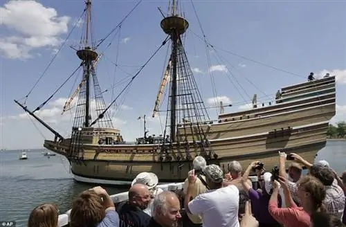 Полноразмерная копия Mayflower