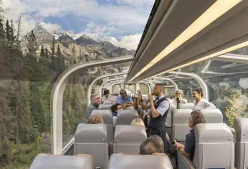 Панорамные виды в GoldLeaf Service на канадских маршрутах фото Rocky Mountaineer