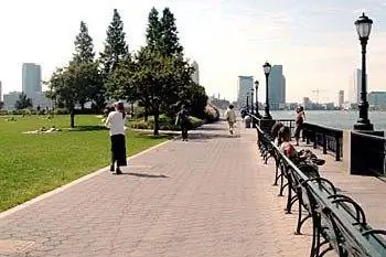 Остров Манхэттен: впечатляющая прогулка для всех