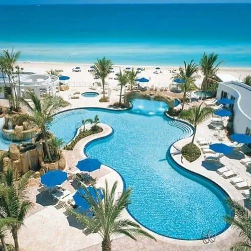 Огромный аквапарк Trump International Resorts - детский рай в Майами.