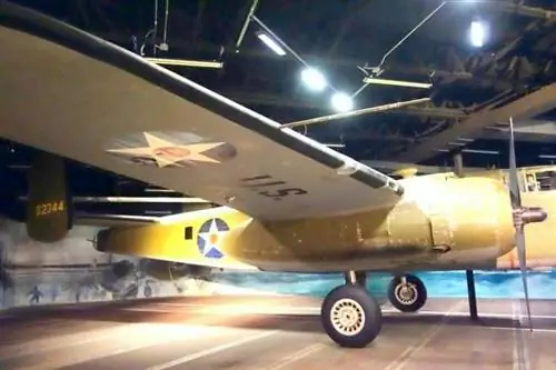 Бомбардировщик B 25 Митчелл