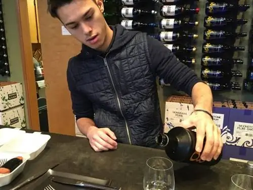 В Sake One в Форест-Гроув, штат Орегон, находится первая в мире крафтовая пивоварня саке, принадлежащая американцам.