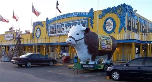 Знаменитое ранчо Big Texan Steak Ranch.